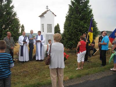 odhalen-pamtn-desky-padlm-v-1svtov-vlce-ve-zlatkov-2014