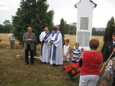 odhalen-pamtn-desky-padlm-v-1svtov-vlce-ve-zlatkov-2014