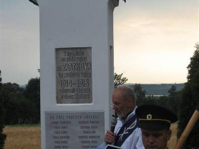 odhalen-pamtn-desky-padlm-v-1svtov-vlce-ve-zlatkov-2014