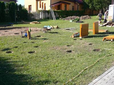 dtsk-hit-u-budovy-koly-v-ron-p-78