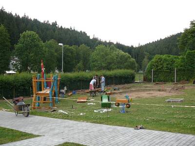 dtsk-hit-u-budovy-koly-v-ron-p-78