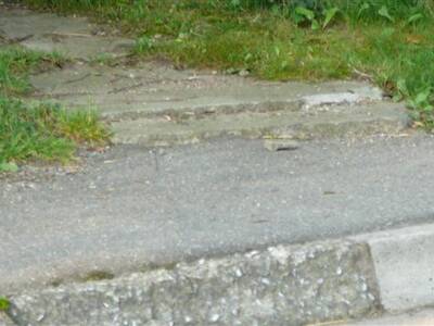 bezbarirov-chodnk-u-z-v-ron