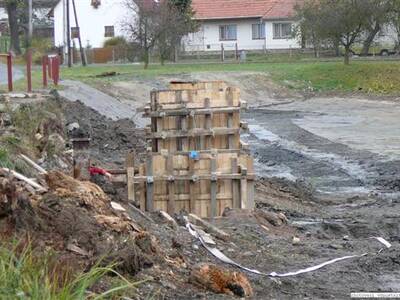 odbahnn-nvesnho-rybnka-ve-zlatkov