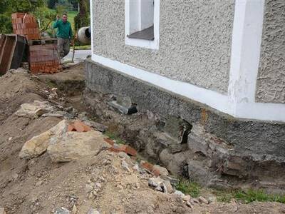 zahjen-opravy-kapliky-v-josefov-92010